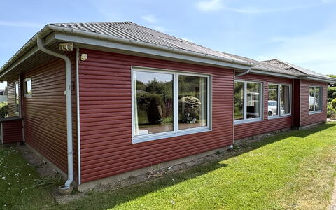Velena - 150M from the Sea: Wood, Siding, Roof, House, Home, Cottage, Land Lot, Door, Sash Window