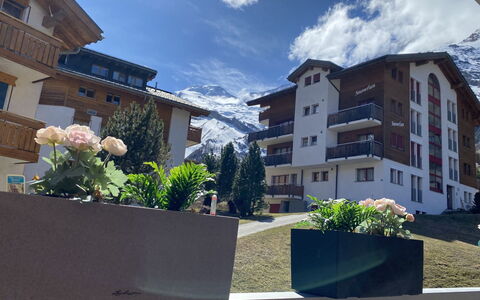 Snowfun B: Apartment, Mountain Village, Balcony, Hotel, Alps