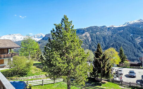 Casa Peist: Mountainous Landforms, Mountain, Tree, Mountain Range, Hill, Highland, Hill Station, Landscape, Valley, Alps