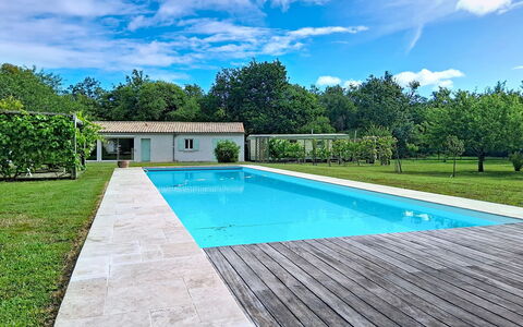 Mouleron: Balcony, Villa