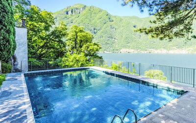 Nesso 10: Balcony, Villa