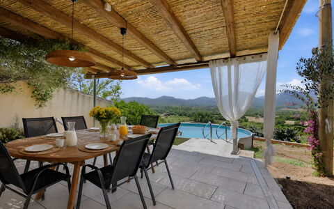 View: Balcony, Villa