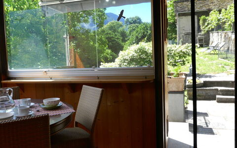 Sara: Window, Facade, Siding, Cottage, Sash Window, Paint, Larch