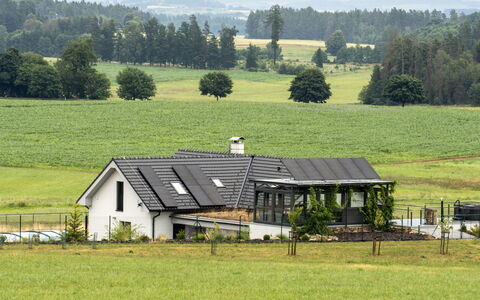 V Šachu: Window, Facade, Siding, Cottage, Sash Window, Paint, Larch
