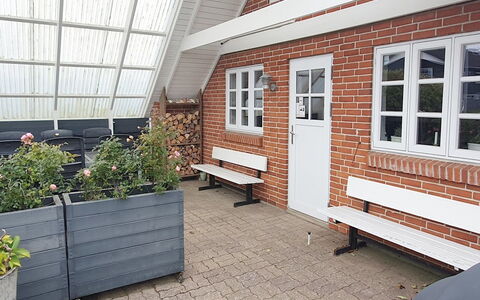 Amila - 500M to the Fjord: Window, Facade, Siding, Cottage, Sash Window, Paint, Larch