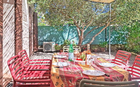 Villa le Cédre 17: Interior Design, Flooring, Floor, Ceiling, Apartment, Shade, Chair, Light Fixture, Lamp, Houseplant
