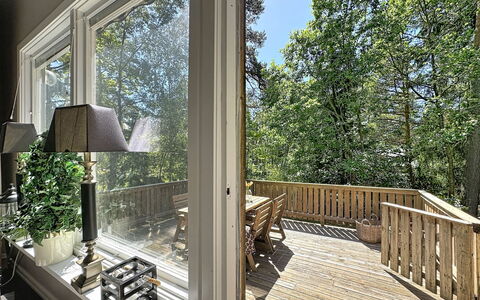 Skärgårdshem: Interior Design, Flooring, Floor, Ceiling, Apartment, Shade, Chair, Light Fixture, Lamp, Houseplant