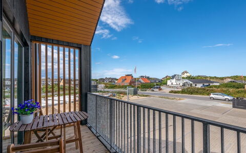 Ila - 350M from the Sea: Balcony, Plank