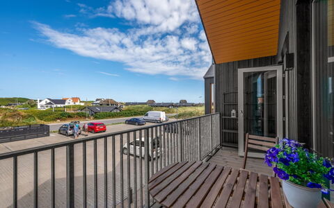 Ila - 350M from the Sea: Architecture, Urban Design, Composite Material, Apartment, Estate, Siding, Hardwood, Balcony, Driveway, Plank