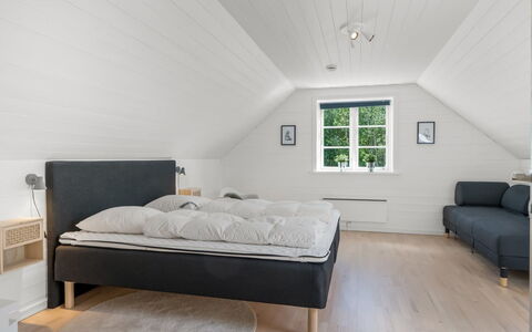 Stanko - 300M from the Sea: Wood, Bedroom, Bed, Flooring, Floor, Bedding, Bed Frame, Interior Design, Bed Sheet, Wood Flooring