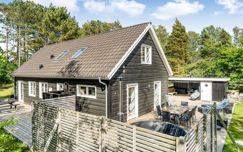 Stanko - 300M from the Sea: House, Cottage, Home, Siding, Garden Buildings, Log Cabin, Plank, Hardwood, Farmhouse, Porch