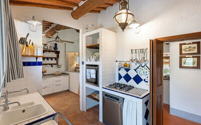 San Sano Retreat, Chianti Vineyard Views & Diving