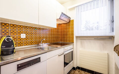 Via Sulten 12: Flooring, Major Appliance, Kitchen, Wood, Floor, Interior Design, Countertop, Kitchen Appliance, Ceiling, Tile