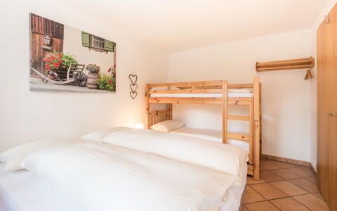 Val Mulin 14.1: Wood, Home, Furniture, Bedroom, Bed, Bedding, Freezing, Hotel, Bed Frame, Bed Sheet