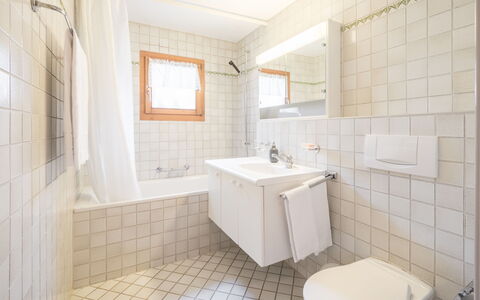 Val Mulin 14.1: Bathroom, Plumbing Fixture, Interior Design, Flooring, Floor, Ceiling, Plumbing, Bathroom Sink, Tile, Toilet