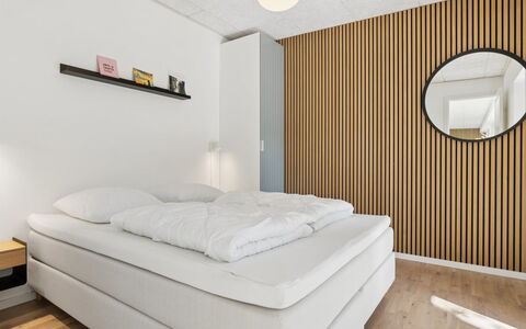 Eliene - 500M from the Sea: Interior Design, Flooring, Wood, Ceiling, Floor, Furniture, Bedroom, Lighting, Room, Bed
