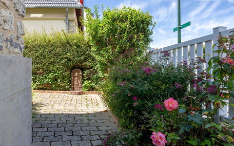 Villerville: Flower, Shrub, Garden, Landscaping, Yard, Rose Family, Backyard, Walkway