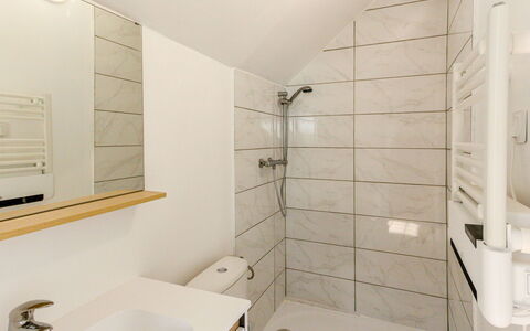 Villerville: Flooring, Interior Design, Plumbing Fixture, Wall, Bathroom, Floor, Wood, Bathroom Sink, Ceiling, Sink