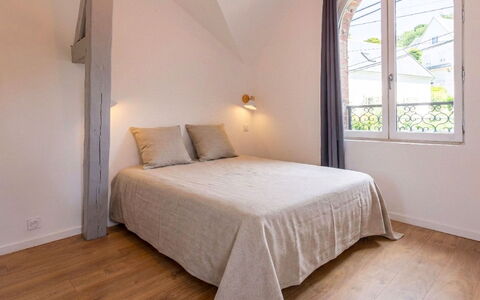 Villerville: Flooring, Interior Design, Wood, Floor, Bedroom, Ceiling, Furniture, Bed, Room, Wood Flooring