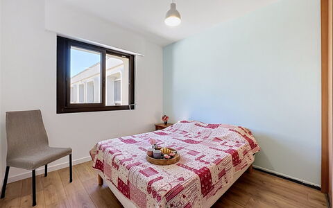 Aigo Sau 3: Interior Design, Floor, Bed, Flooring, Bedroom, Wall, Room, Wood, Ceiling, Bed Sheet