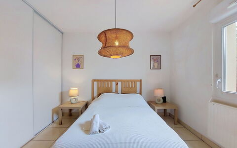 L'Etoile du Sud: Furniture, Interior Design, Bed, Wall, Bedroom, Floor, Wood, Ceiling, Flooring, Light Fixture