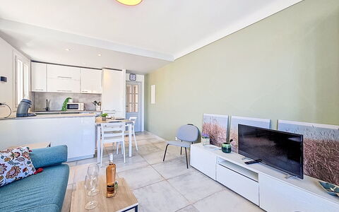 Croix du Sud: Flooring, Furniture, Interior Design, Floor, Ceiling, Apartment, Couch, Room, Home, Living Room