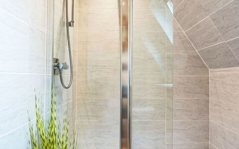 Glengarry Combi: Flooring, Floor, Plumbing Fixture, Bathroom, Shower Door, Shower, Tile, Shower Head, Plumbing