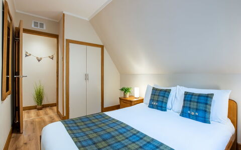 Glengarry Combi: Wood, Interior Design, Furniture, Floor, Wood Stain, Bedroom, Hardwood, Bed, Pillow, Bedding