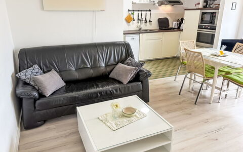 Friesenwohnung: Furniture, Interior Design, Flooring, Floor, Couch, Wood, Room, Wood Flooring, Living Room, Home