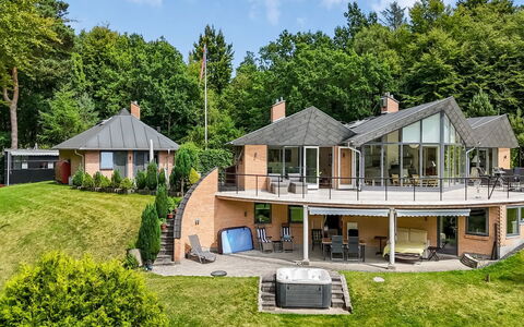Berenice - 500M from the Sea: Roof, House, Home, Cottage, Door, Siding, Deck, Porch, Plank, Hardwood