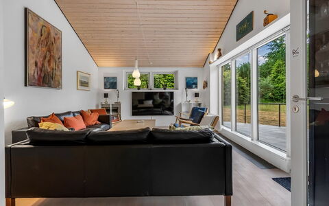 Berenice - 500M from the Sea: Interior Design, Flooring, Wood, Ceiling, Floor, Couch, Furniture, Home, Living Room, Lighting