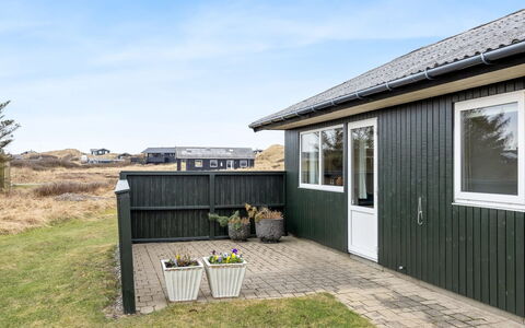 Sida - 400M from the Sea: Blue, Cottage, House, Home, Farmhouse, Estate, Siding