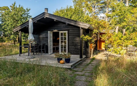 Sigref - 4Km from the Sea: Thatching, Cottage, House, Roof, Home, Farmhouse, Hut, Estate, Village