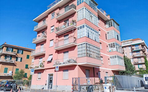 Ardesia: Building, Window, Apartment, Urban Area, Neighbourhood, Residential Area, Facade, Condominium, Urban Design, Human Settlement