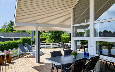 Hélène - 1.1Km from the Sea: Wood, Porch, Home, Ceiling, Shade, Awning, Deck, Siding, Hardwood, Patio