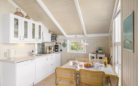 Glennie - 500M from the Sea: Interior Design, Flooring, Wood, Ceiling, Floor, Furniture, Home, Kitchen, Wood Flooring, Countertop
