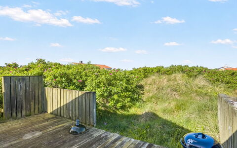 Glennie - 500M from the Sea: Sky, Blue, Green, Grass, Cloud, Horizon, Shrub, Landscape, Land Lot
