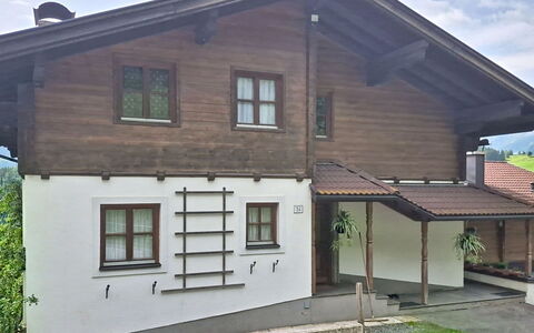 Hoamat Stadlfeld: Building, Window, Wood, House, Home, Roof, Cottage, Door, Siding, Slope