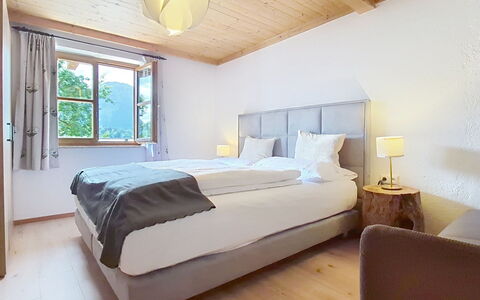 Hoamat Stadlfeld: Interior Design, Furniture, Bedroom, Floor, Flooring, Bed, Ceiling, Room, Bedding, Home