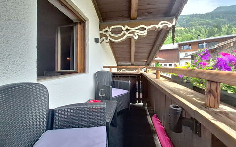 Holzegger: Balcony, Shade, Wood Stain, Hardwood, Houseplant, Porch