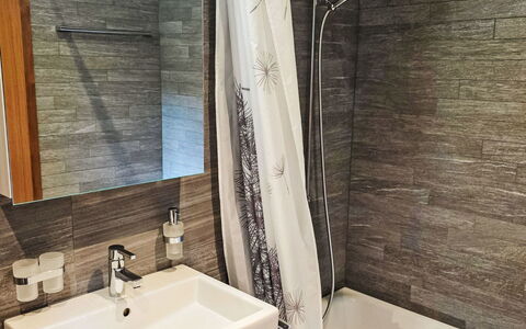 Taviarna Laax 1.9: Plumbing Fixture, Flooring, Bathroom, Floor, Interior Design, Plumbing, Tap, Sink, Bathroom Sink, Tile