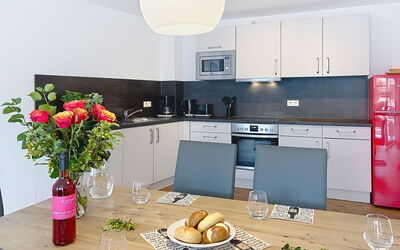 Accommodation:&nbsp;Emma (S5) 100.5