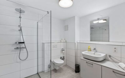 Accommodation:&nbsp;Diana (S4) 100.4