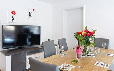 Accommodation:&nbsp;Fiona (S6) 100.6