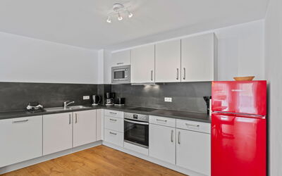 Accommodation:&nbsp;Emma (S5) 100.5