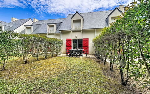 Maison Clos de Kermilienne: Resort, Estate, Hacienda, Balcony, Resort Town, Swimming Pool, Hotel, Seaside Resort, Landscaping
