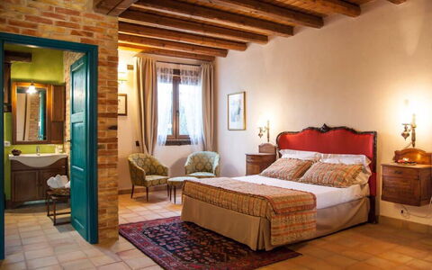 Casa Goel: Furniture, Interior Design, Wall, Flooring, Bed, Wood, Bedroom, Ceiling, Floor, Room