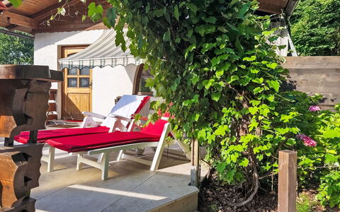 Velden am Wörthersee 39: Shrub, Outdoor Furniture, Garden, Shade, Spring, Umbrella, Outdoor Structure, Chair, Backyard