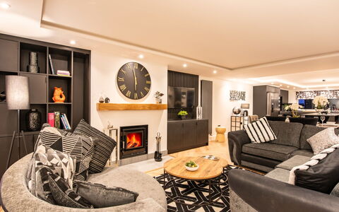 Spey House: Resort, Hotel, Resort Town