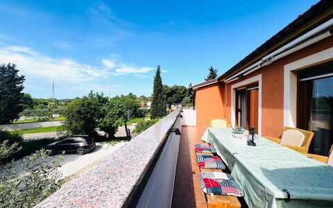 Larisa: Resort, Hotel, Resort Town